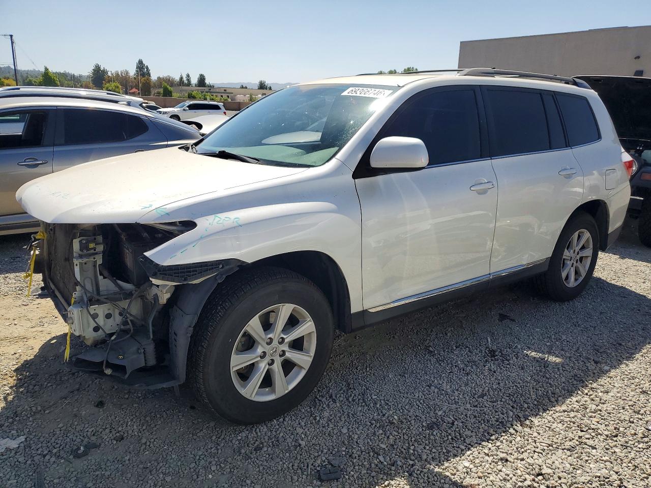 Photo of the 2012 TOYOTA HIGHLANDER SE