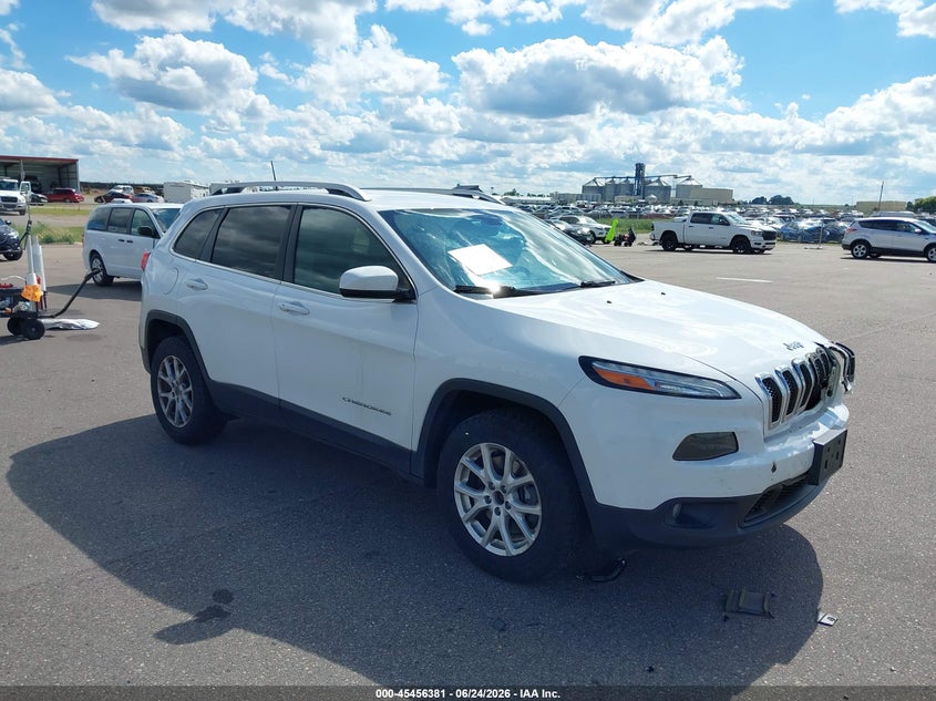 Photo of the 2018 JEEP CHEROKEE LATITUDE PLUS 4X4