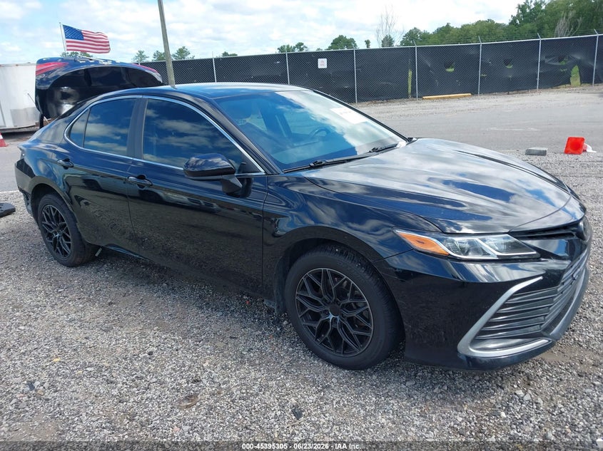 Photo of the 2022 TOYOTA CAMRY LE