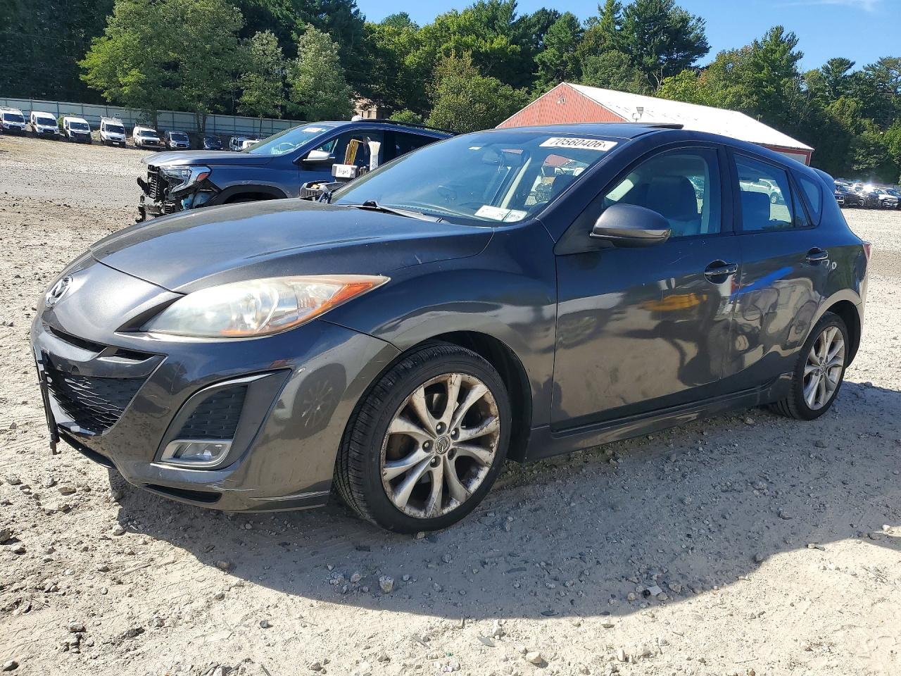 Photo of the 2011 MAZDA 3 S