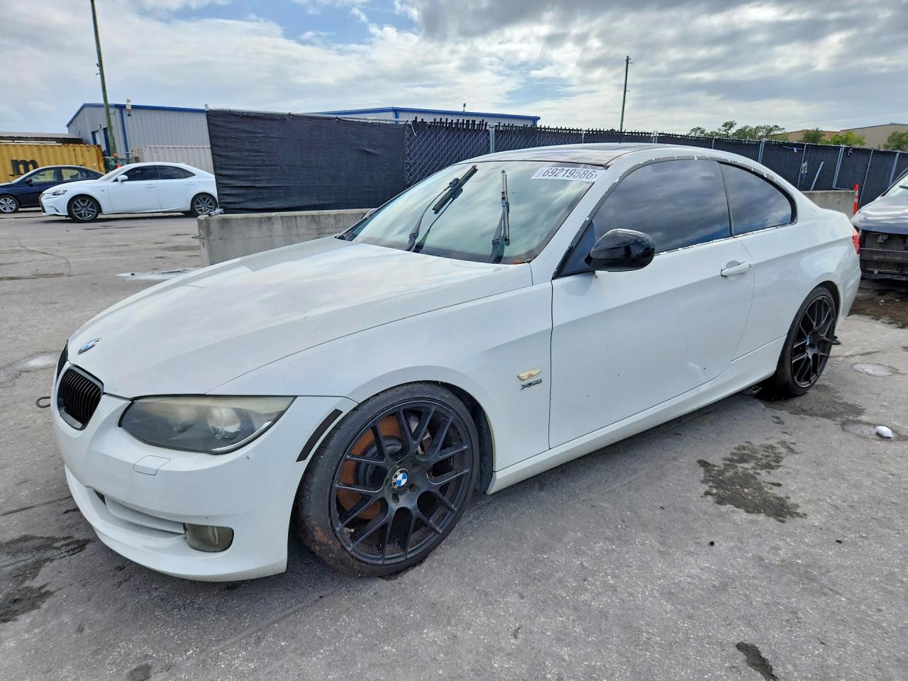 Photo of the 2012 BMW 335 XI