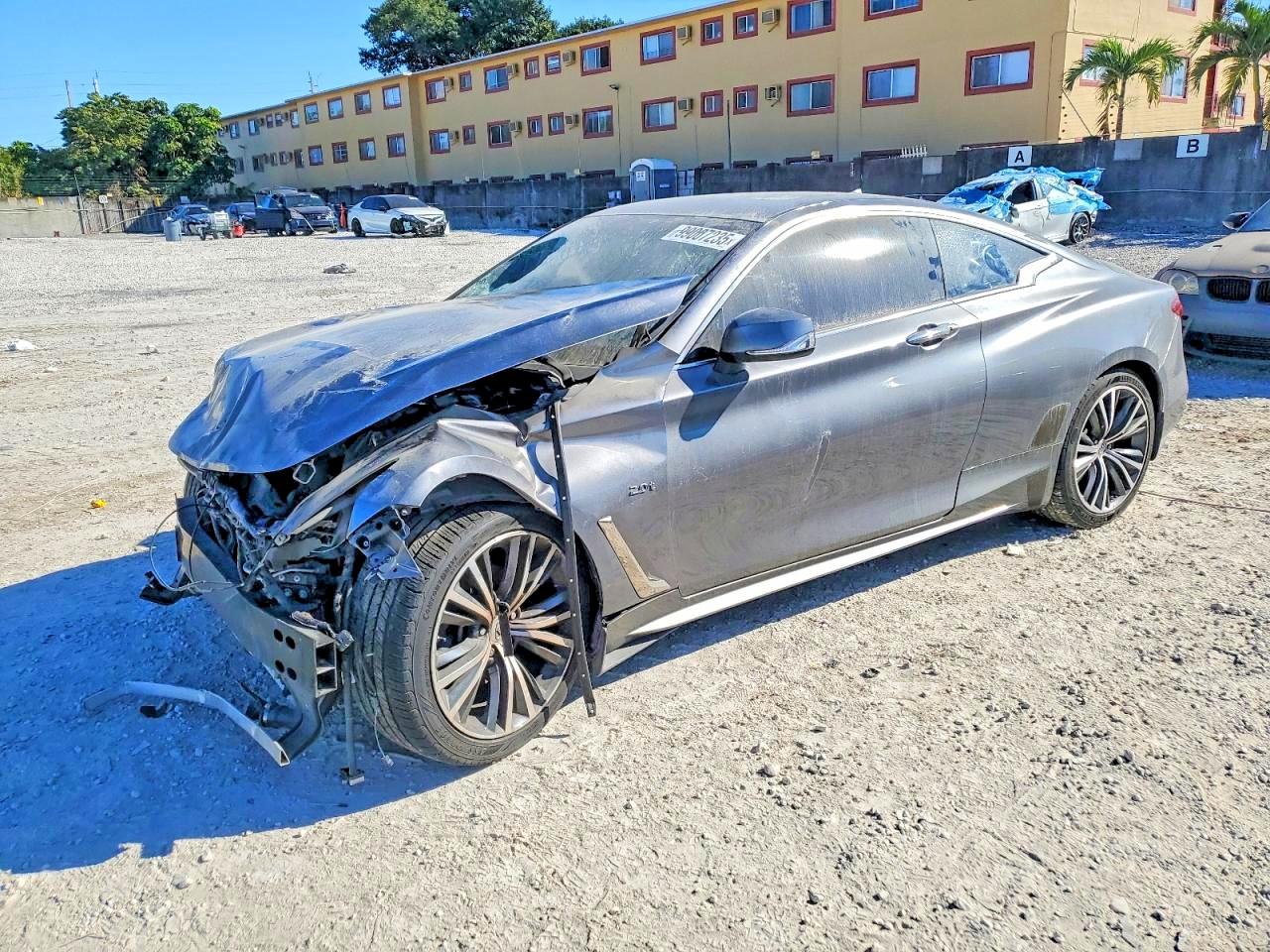 Photo of the 2017 INFINITI Q60 2.0T PREMIUM