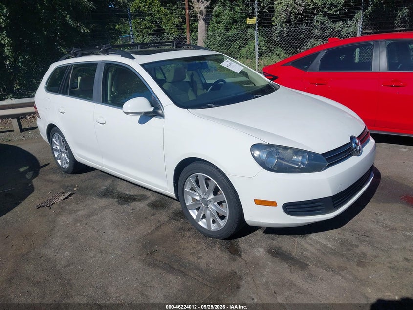 Photo of the 2014 VOLKSWAGEN JETTA SPORTWAGEN 2.0L TDI