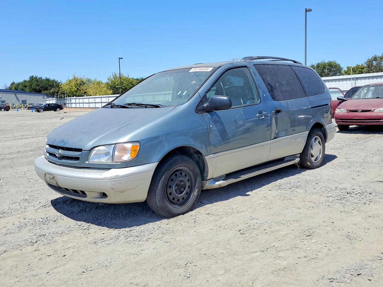 Photo of the 2000 TOYOTA SIENNA XLE