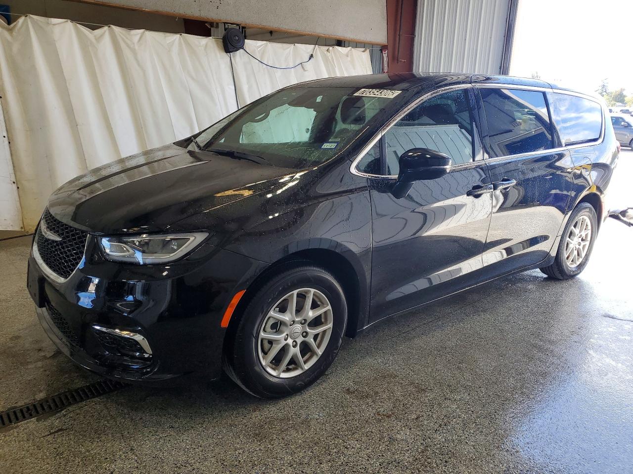 Photo of the 2026 CHRYSLER PACIFICA SELECT