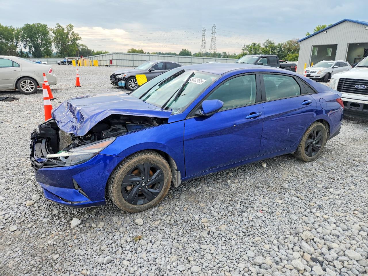 Photo of the 2022 HYUNDAI ELANTRA SEL