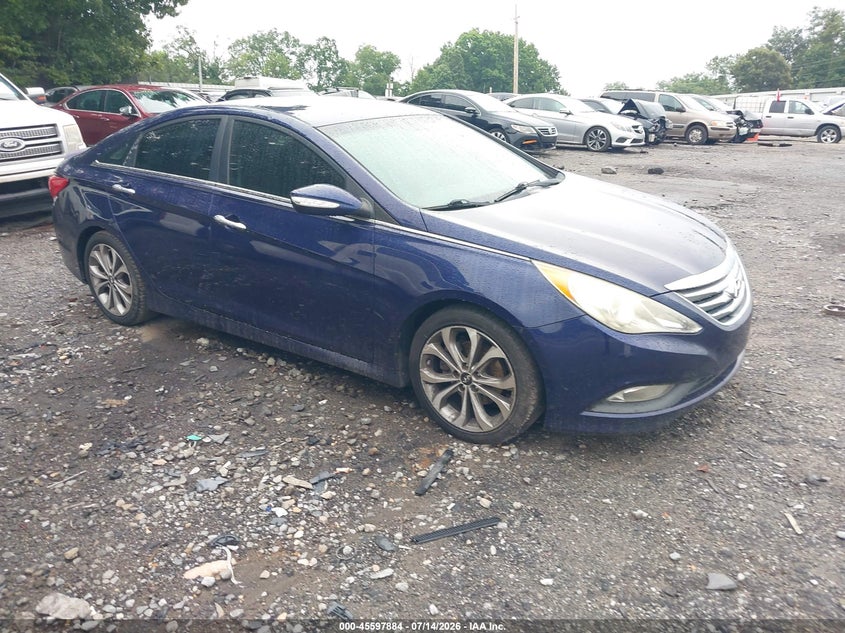Photo of the 2014 HYUNDAI SONATA SE