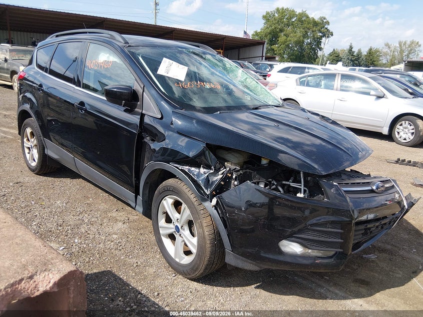 Photo of the 2016 FORD ESCAPE SE