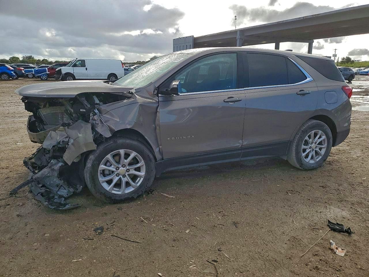 Photo of the 2018 CHEVROLET EQUINOX LT