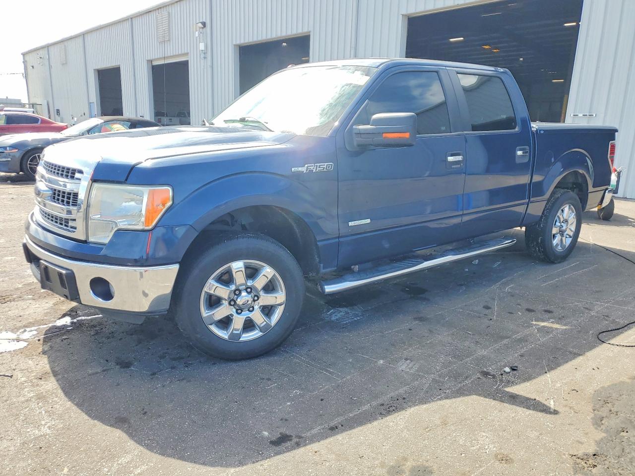 Photo of the 2014 FORD F150 SUPERCREW