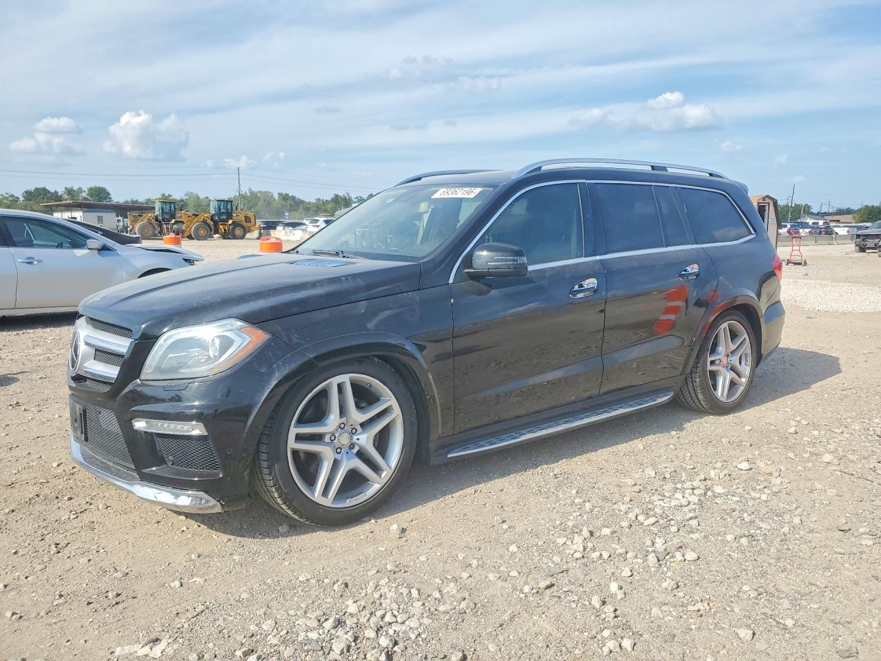 Photo of the 2014 MERCEDES-BENZ GL 550 4MATIC