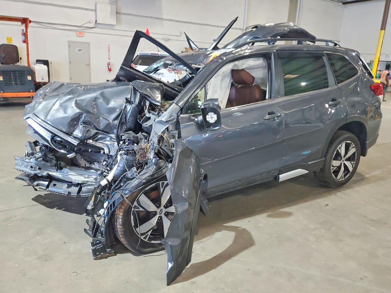 Photo of the 2020 SUBARU FORESTER TOURING