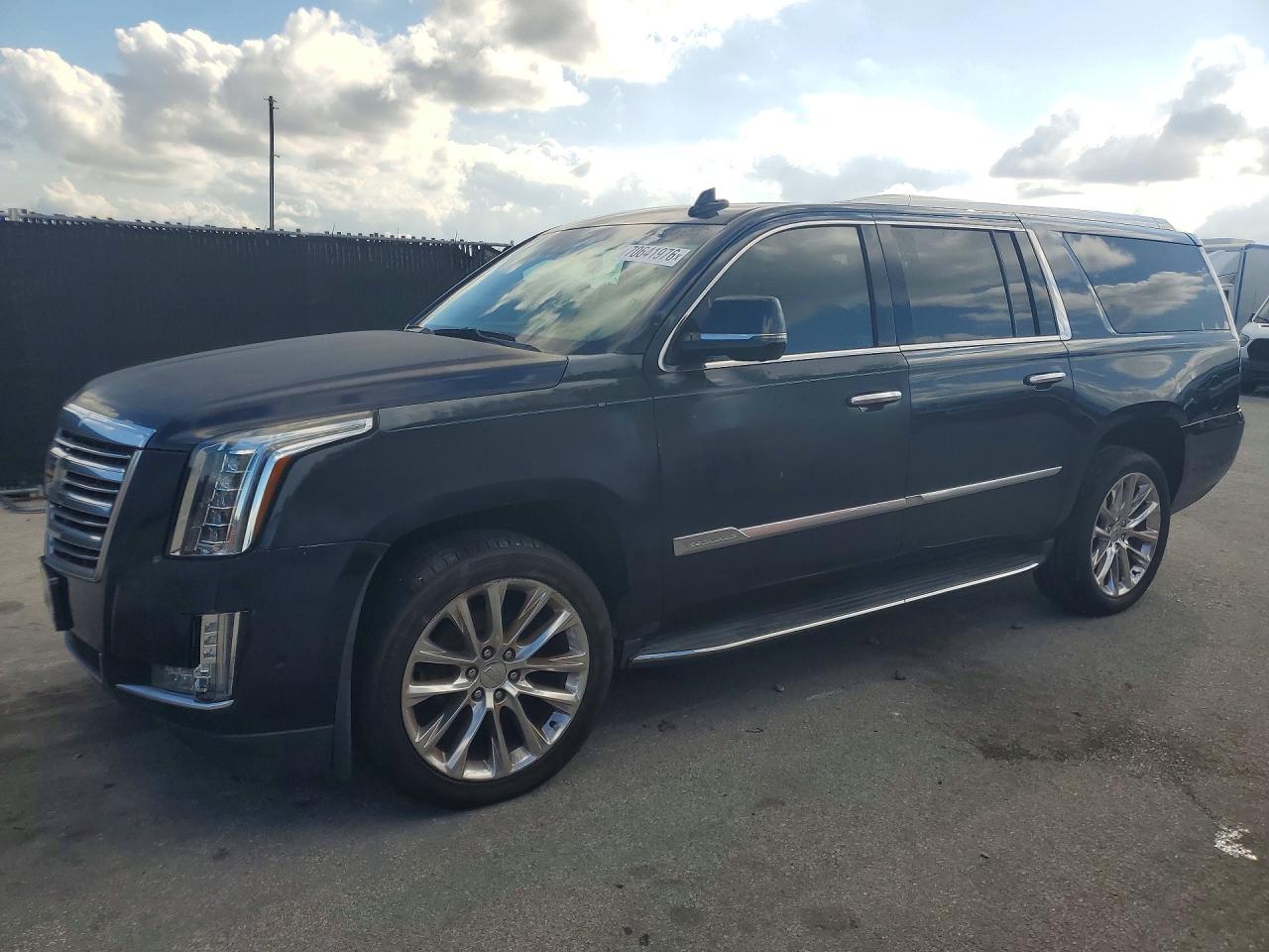 Photo of the 2020 CADILLAC ESCALADE ESV LUXURY