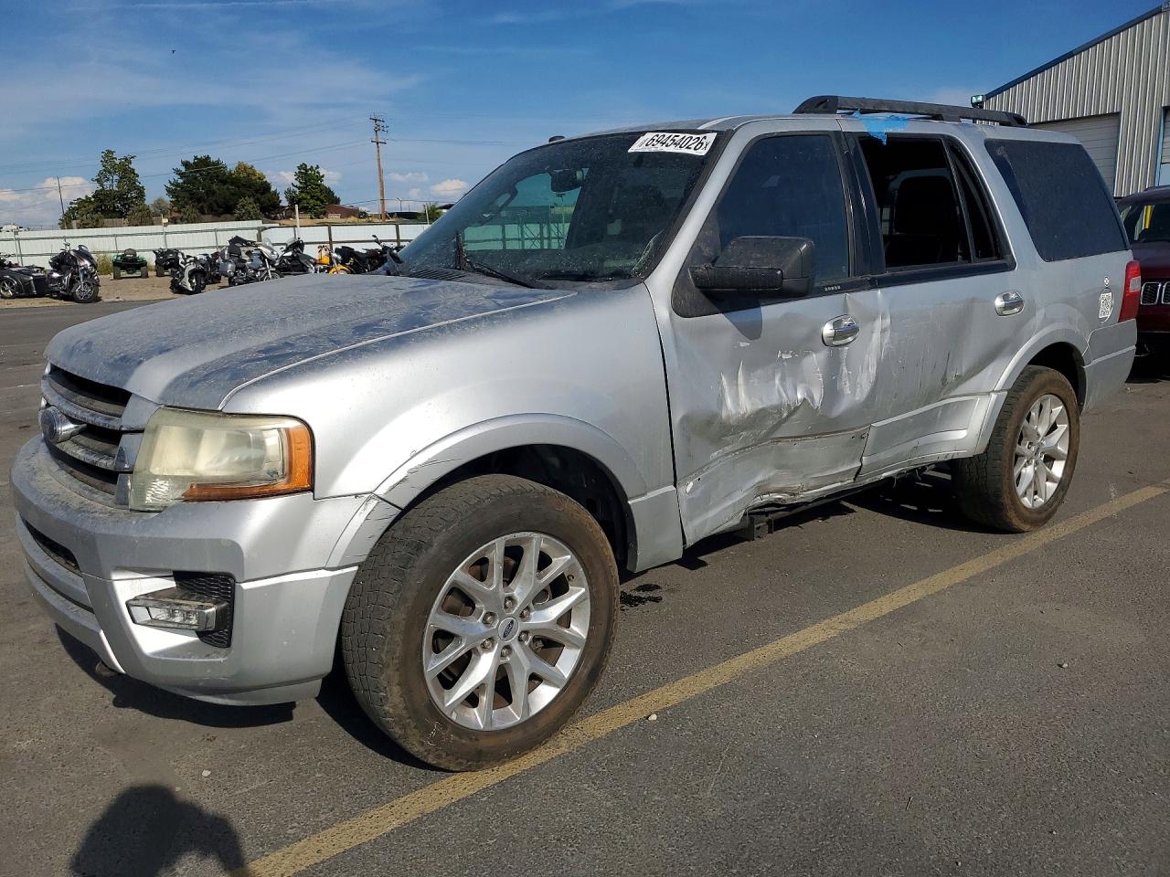 Photo of the 2017 FORD EXPEDITION XLT