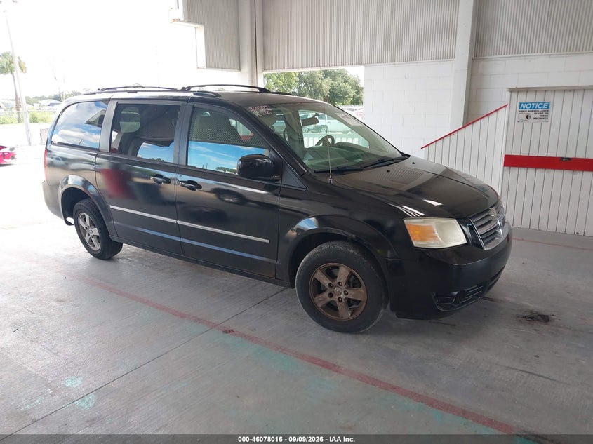 Photo of the 2010 DODGE GRAND CARAVAN SXT