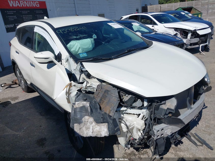 Photo of the 2018 NISSAN MURANO S