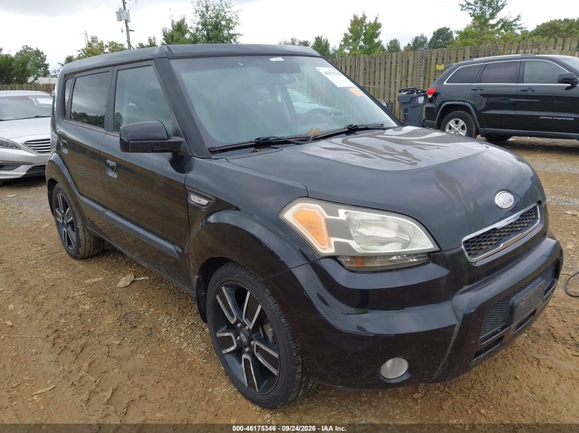 Photo of the 2010 KIA SOUL +