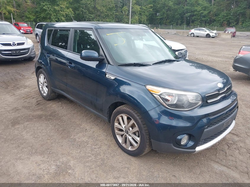 Photo of the 2017 KIA SOUL +