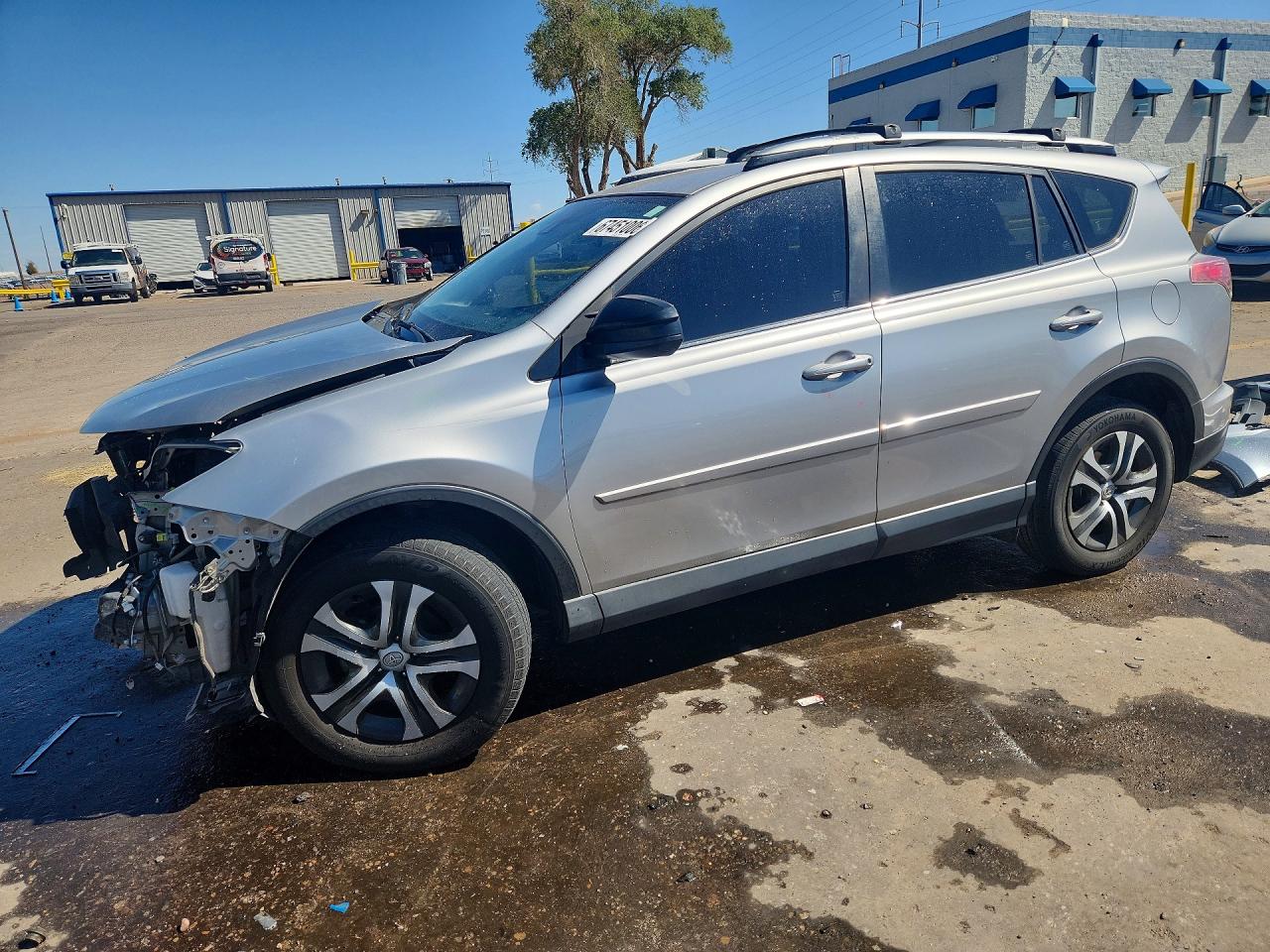 Photo of the 2018 TOYOTA RAV4 LE