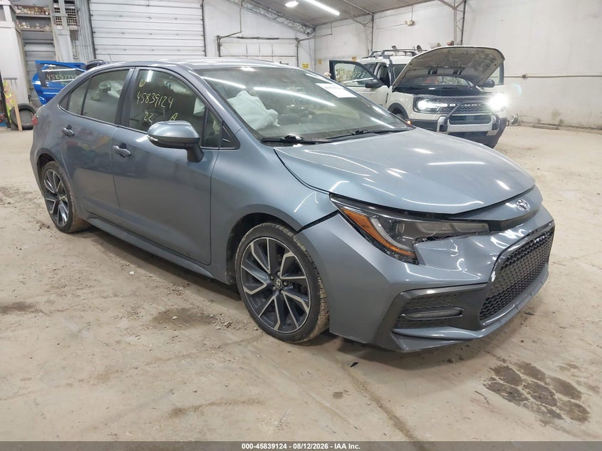 Photo of the 2022 TOYOTA COROLLA SE
