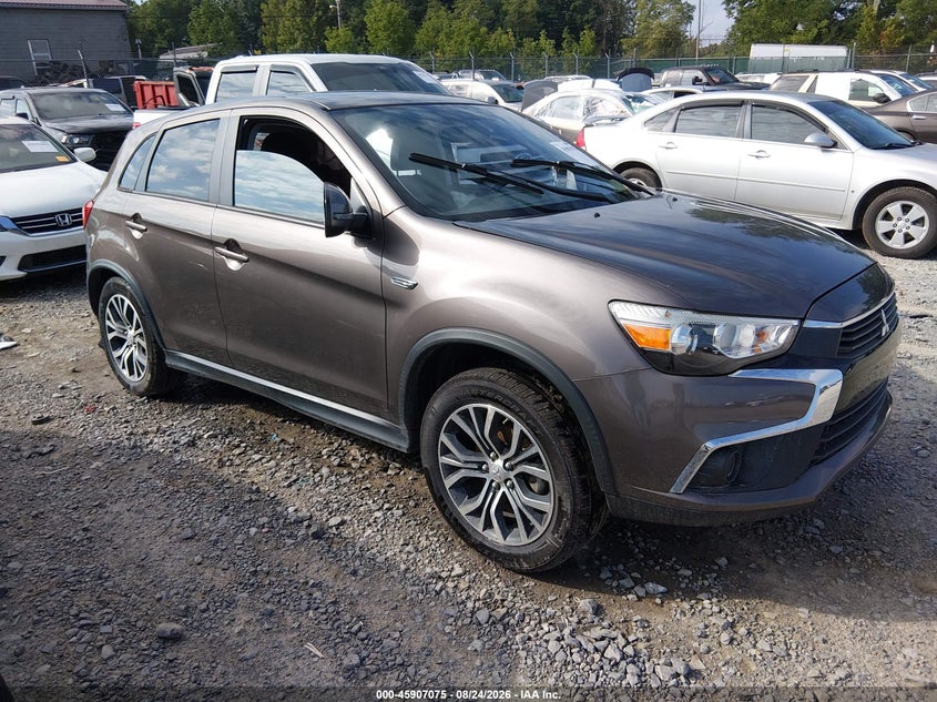 Photo of the 2017 MITSUBISHI OUTLANDER SPORT 2.0 LE