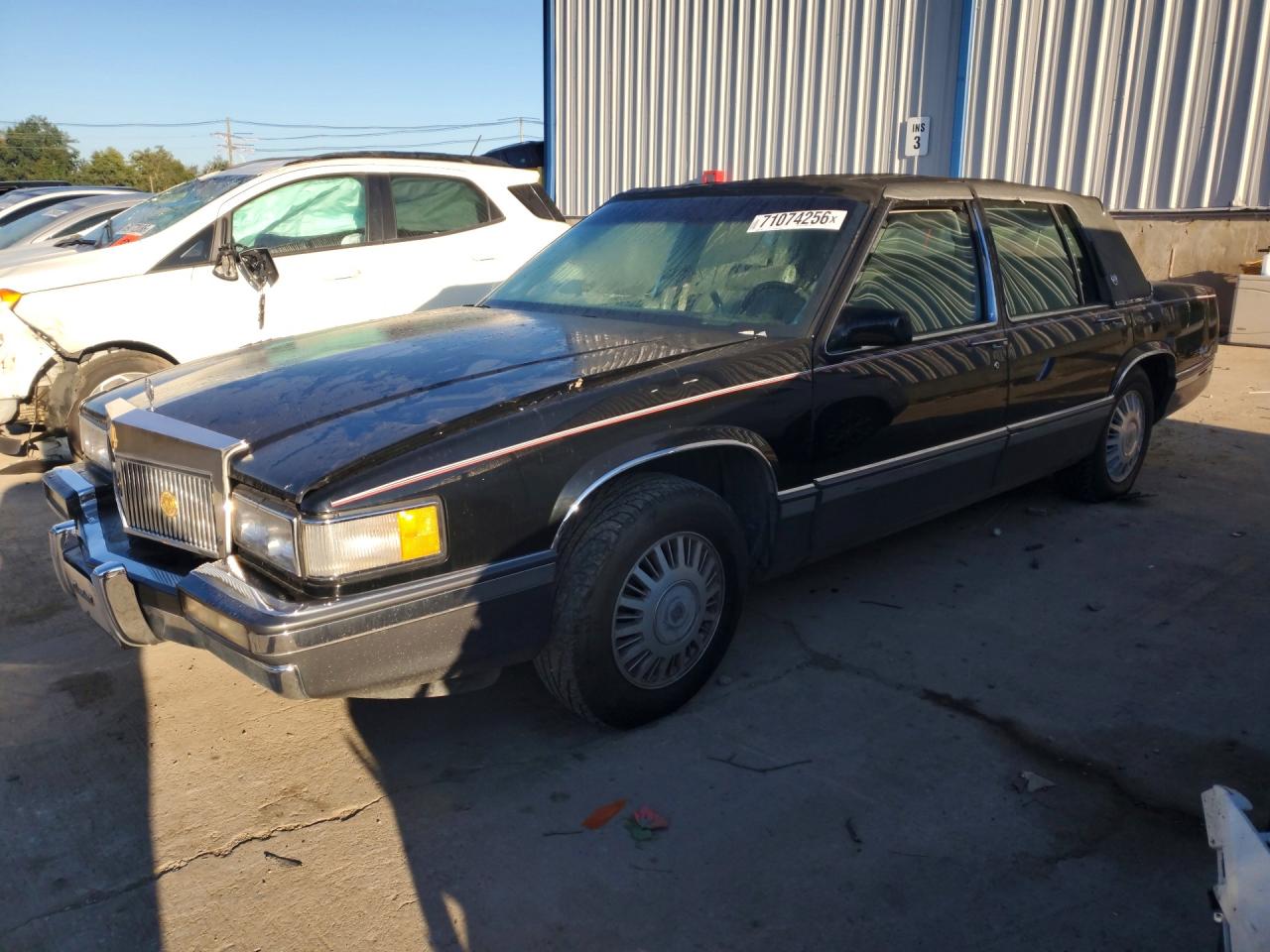 Photo of the 1992 CADILLAC DEVILLE