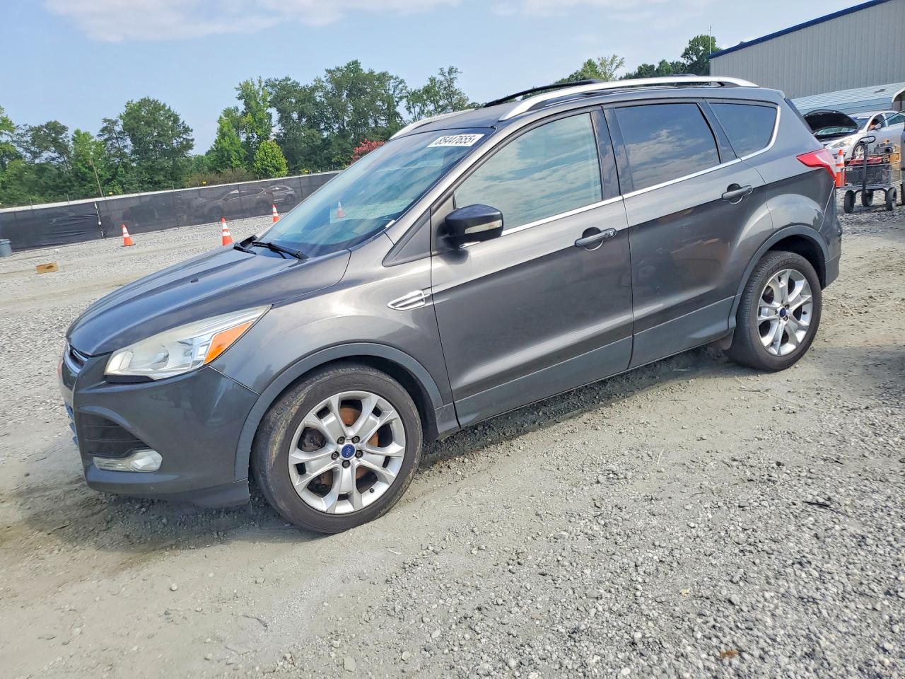 Photo of the 2016 FORD ESCAPE TITANIUM