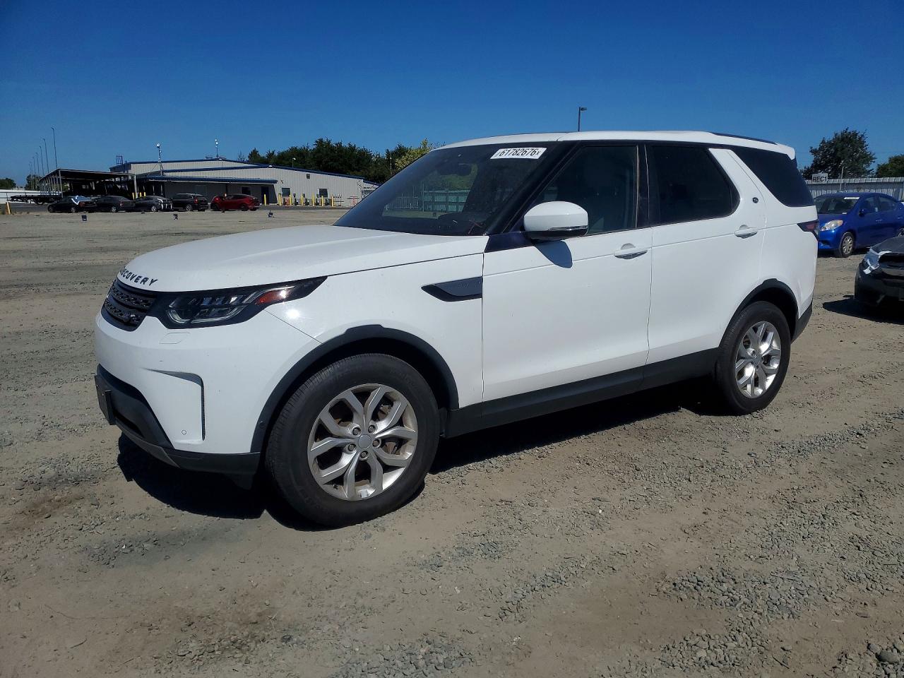 Photo of the 2020 LAND ROVER DISCOVERY SE