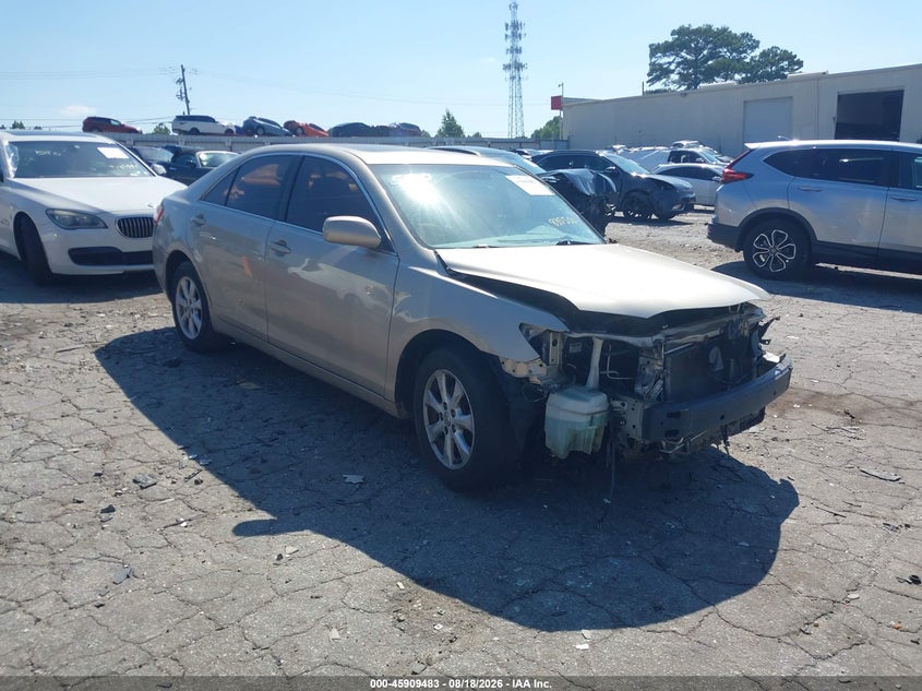 Photo of the 2009 TOYOTA CAMRY LE