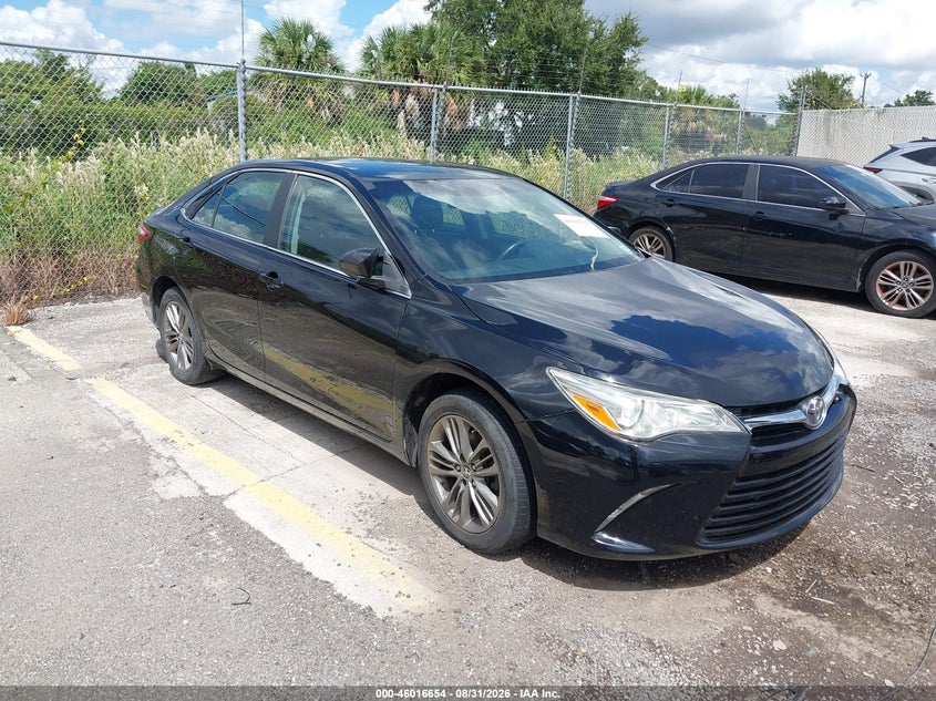 Photo of the 2017 TOYOTA CAMRY SE
