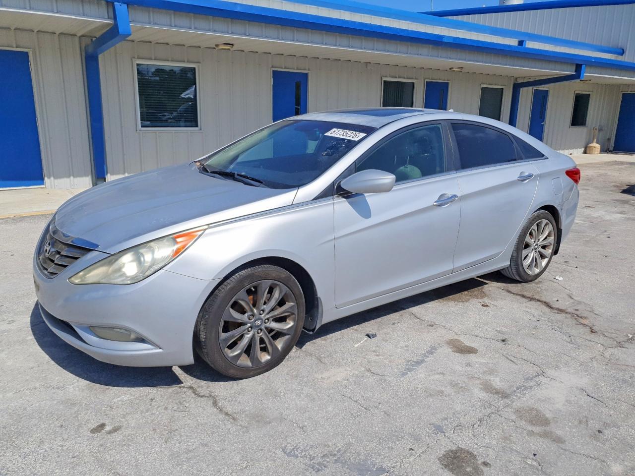 Photo of the 2011 HYUNDAI SONATA SE