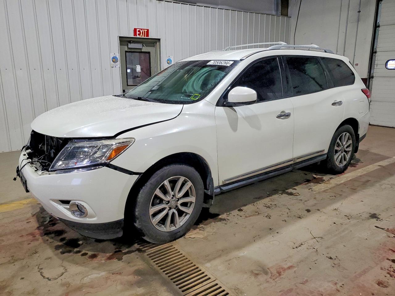Photo of the 2016 NISSAN PATHFINDER SL