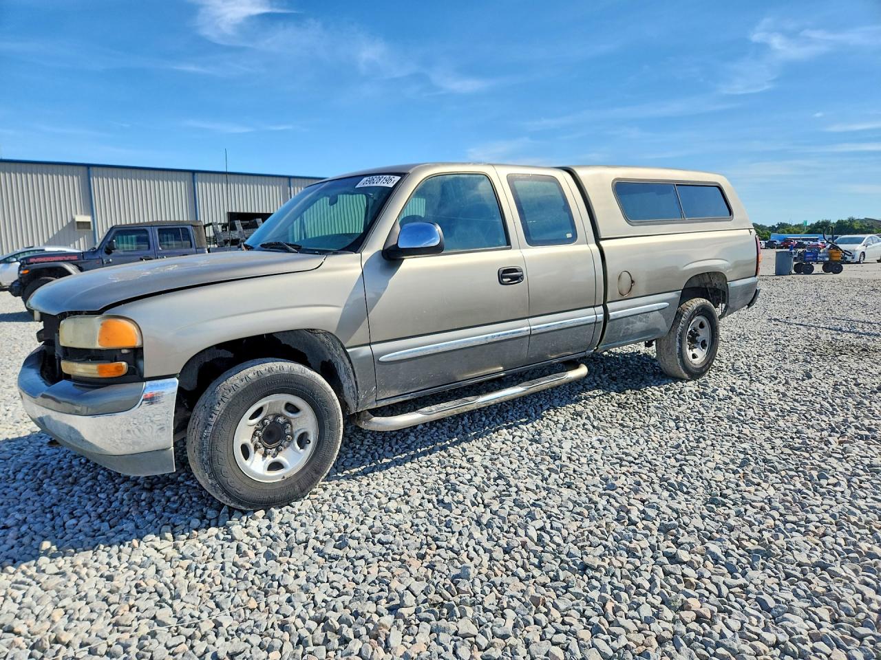 Photo of the 2000 GMC NEW SIERRA C2500