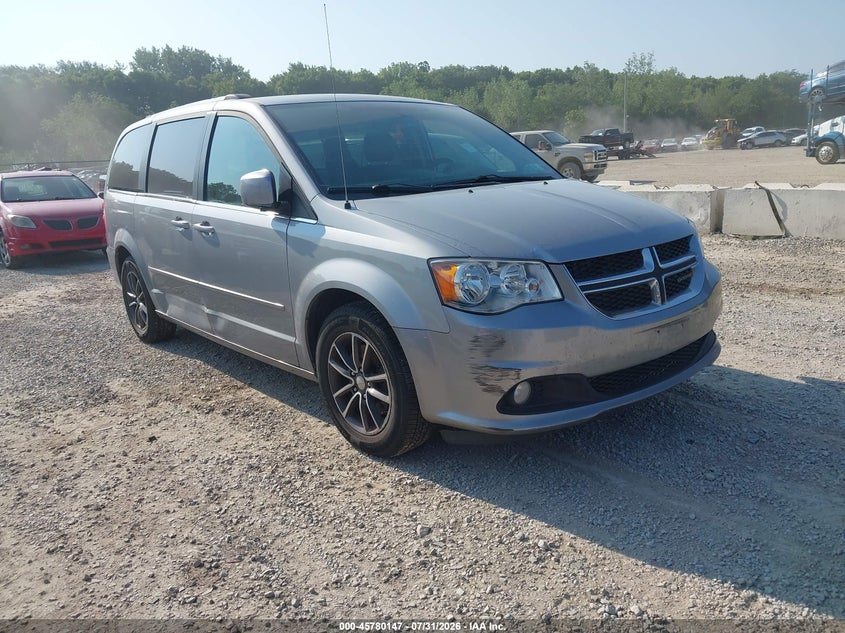 Photo of the 2017 DODGE GRAND CARAVAN SXT