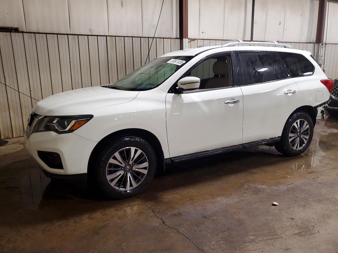 Photo of the 2017 NISSAN PATHFINDER S