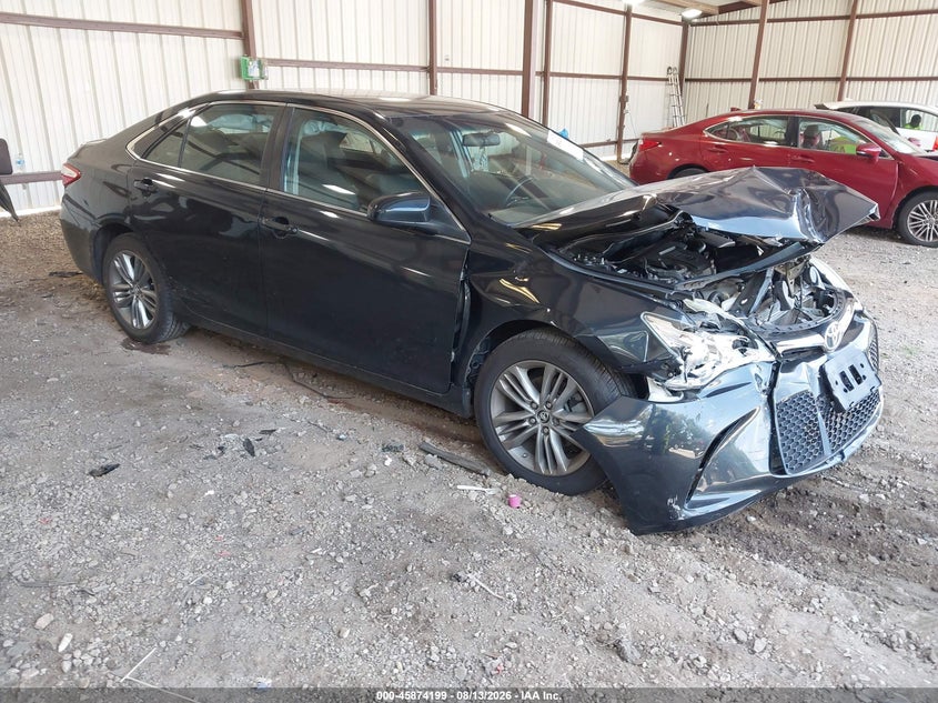 Photo of the 2016 TOYOTA CAMRY SE