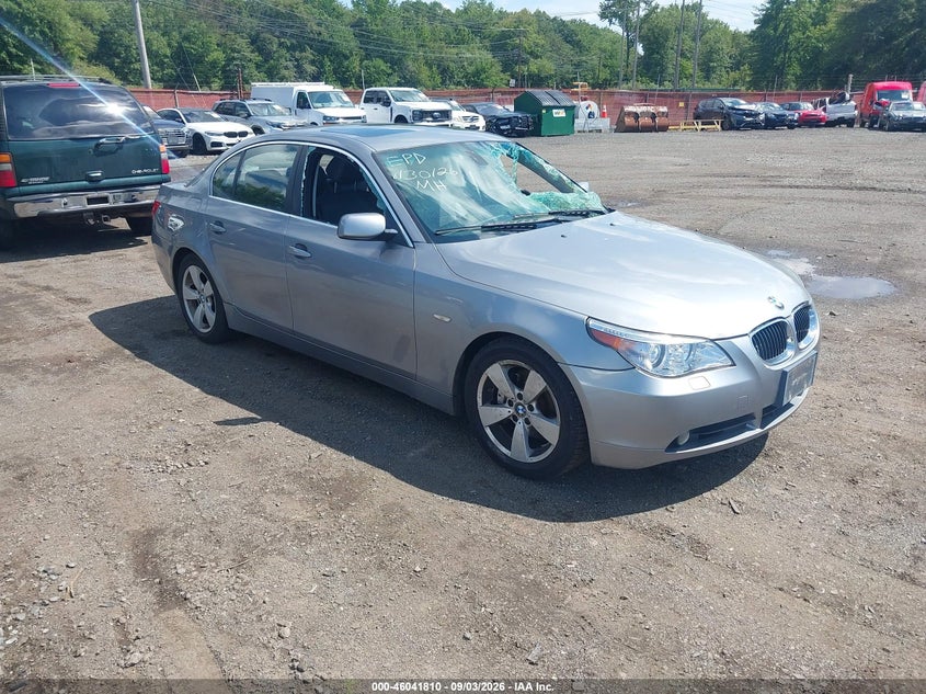 Photo of the 2007 BMW 525XI