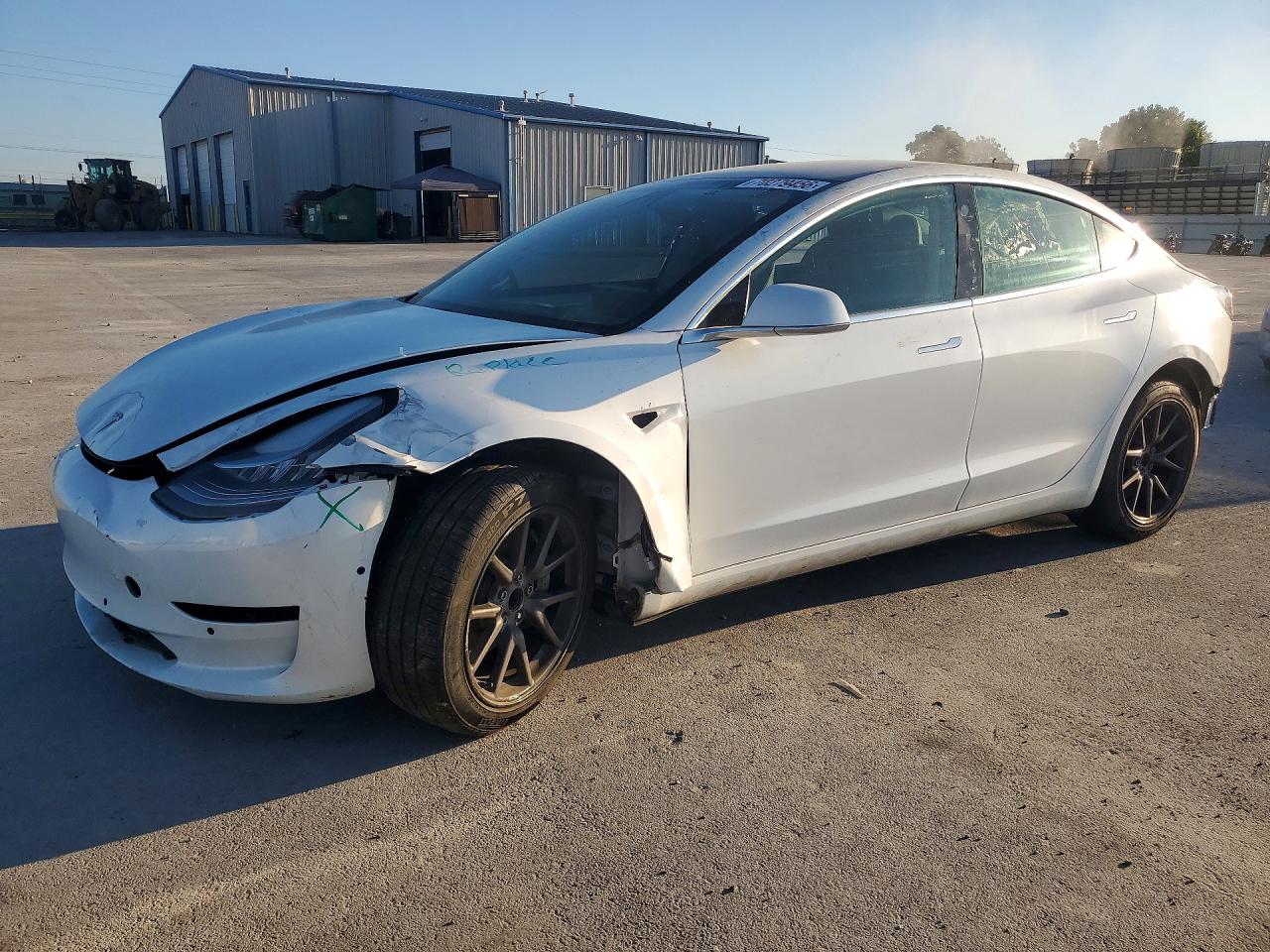 Photo of the 2019 TESLA MODEL 3