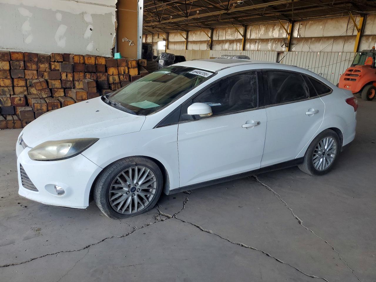 Photo of the 2014 FORD FOCUS TREND