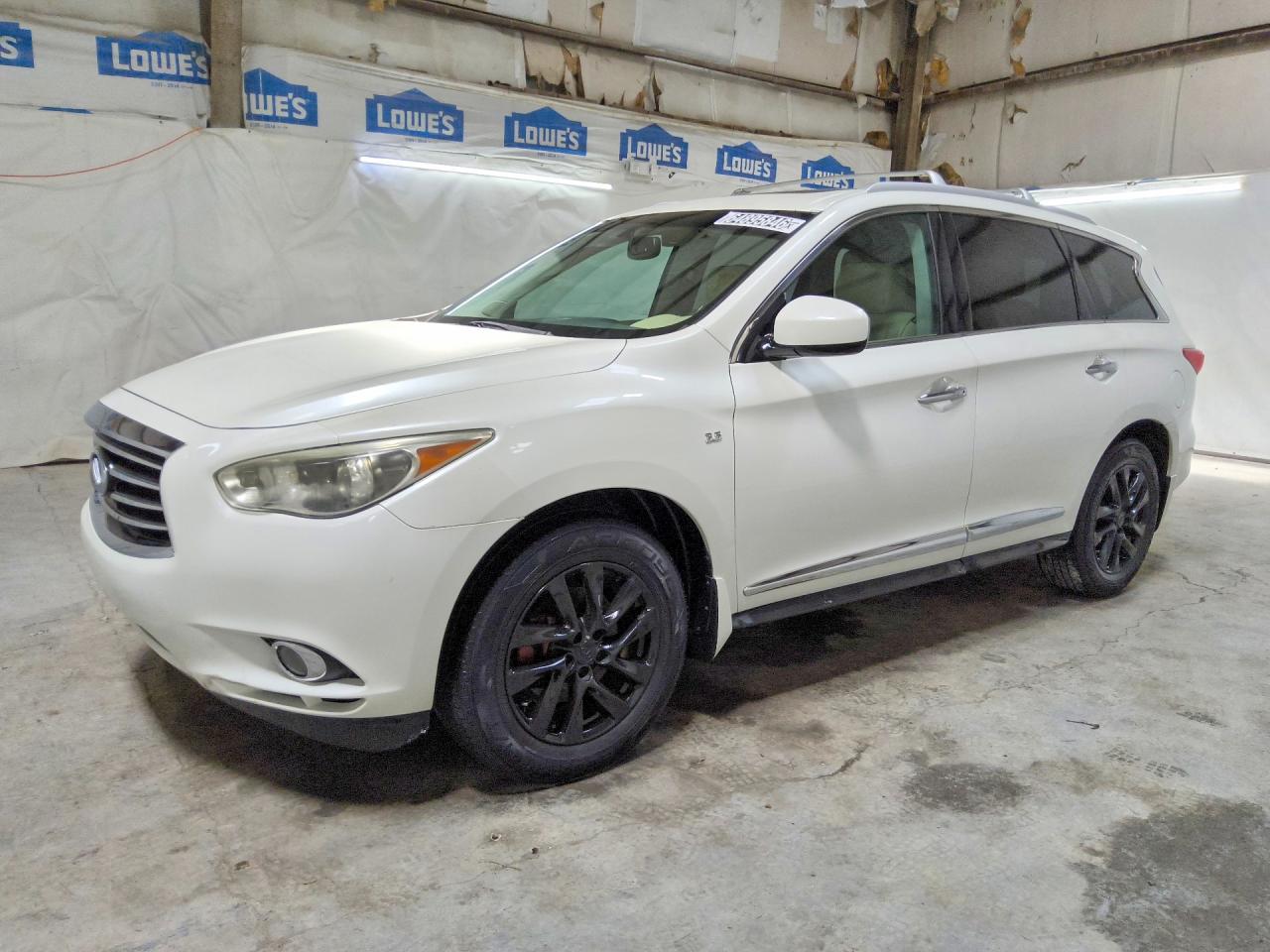 Photo of the 2015 INFINITI QX60 BASE