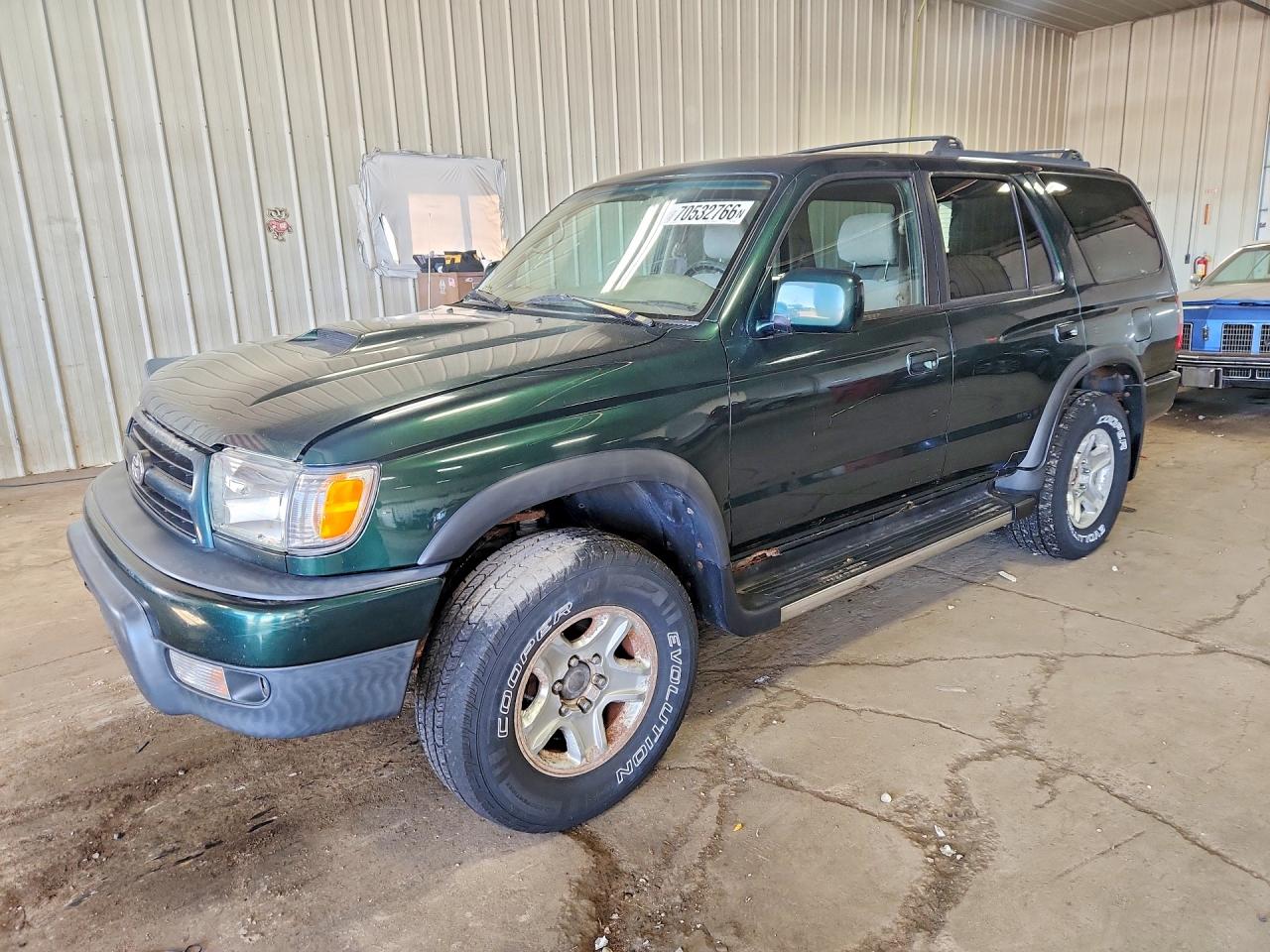 Photo of the 1999 TOYOTA 4RUNNER SR5