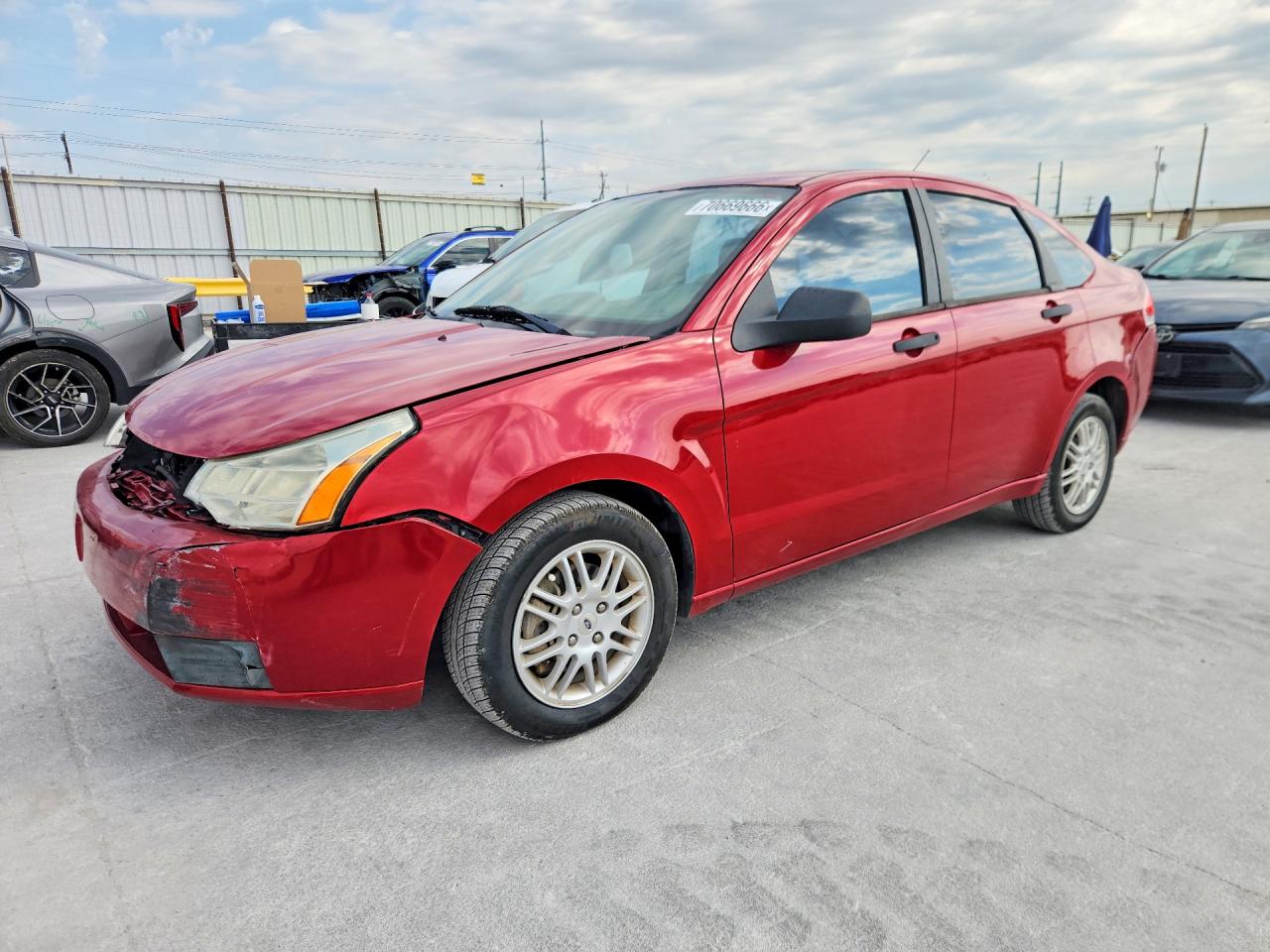 Photo of the 2011 FORD FOCUS SE