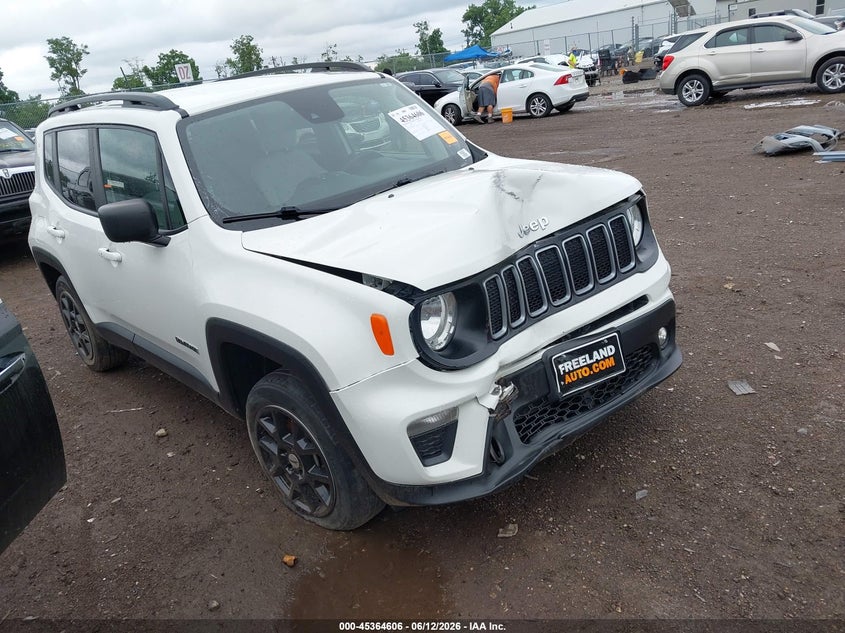 Photo of the 2022 JEEP RENEGADE LATITUDE 4X4