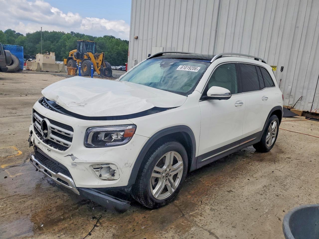 Photo of the 2023 MERCEDES-BENZ GLB 250 4MATIC
