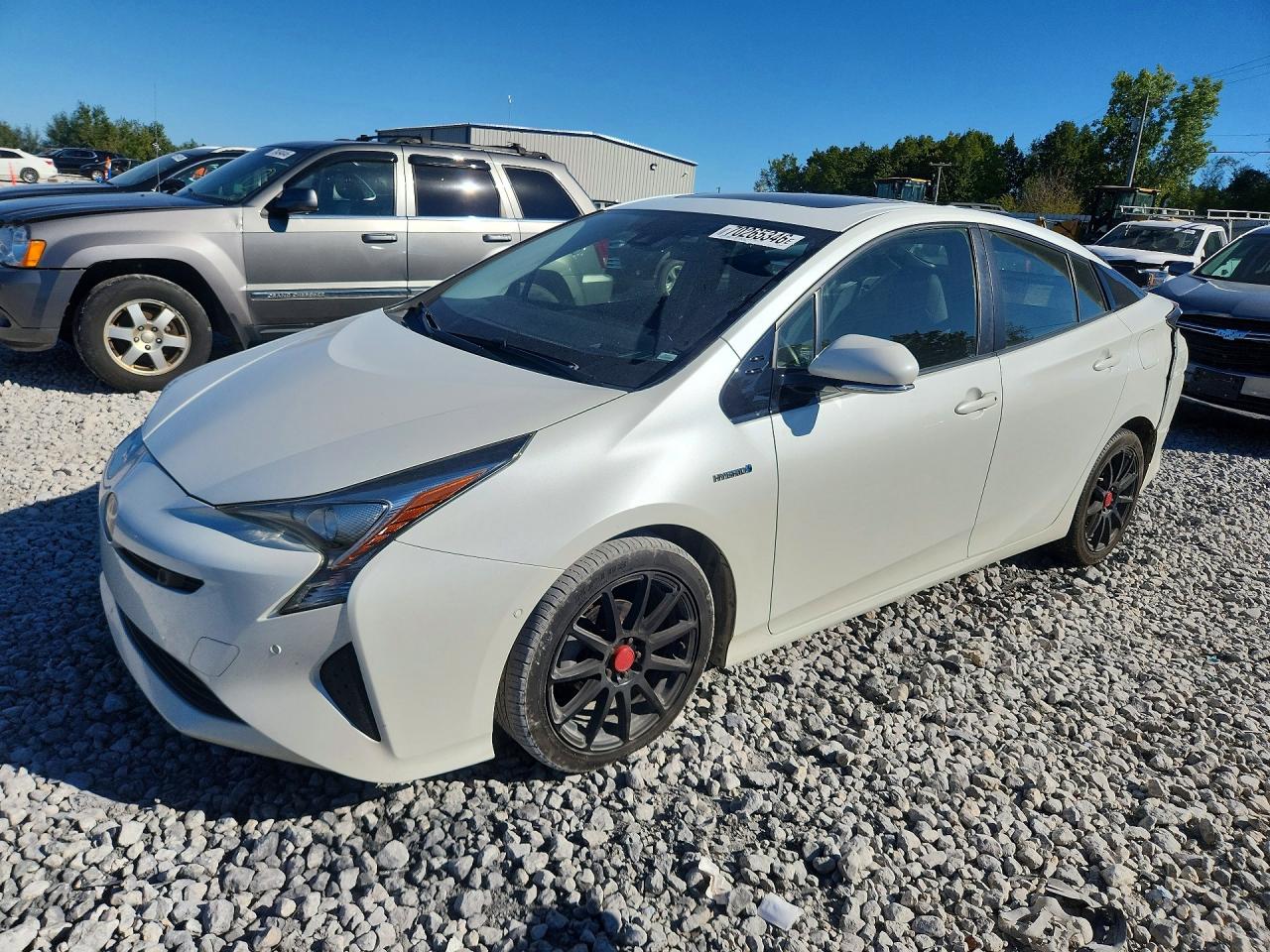 Photo of the 2017 TOYOTA PRIUS THREE