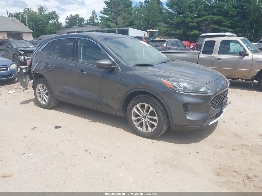 Photo of the 2020 FORD ESCAPE SE