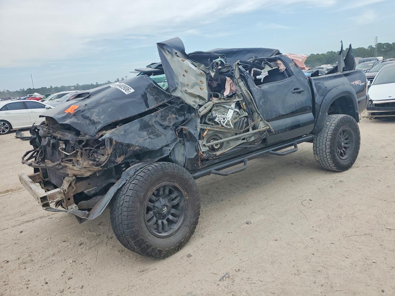 Photo of the 2011 TOYOTA TACOMA V6