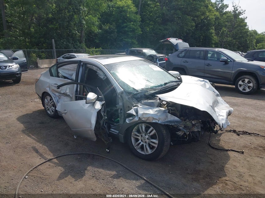 Photo of the 2010 NISSAN ALTIMA 2.5 S