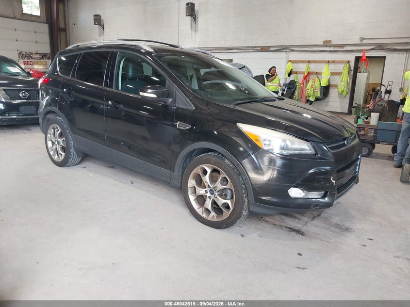 Photo of the 2014 FORD ESCAPE TITANIUM