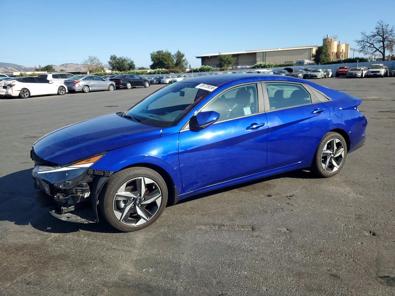 Photo of the 2023 HYUNDAI ELANTRA SEL